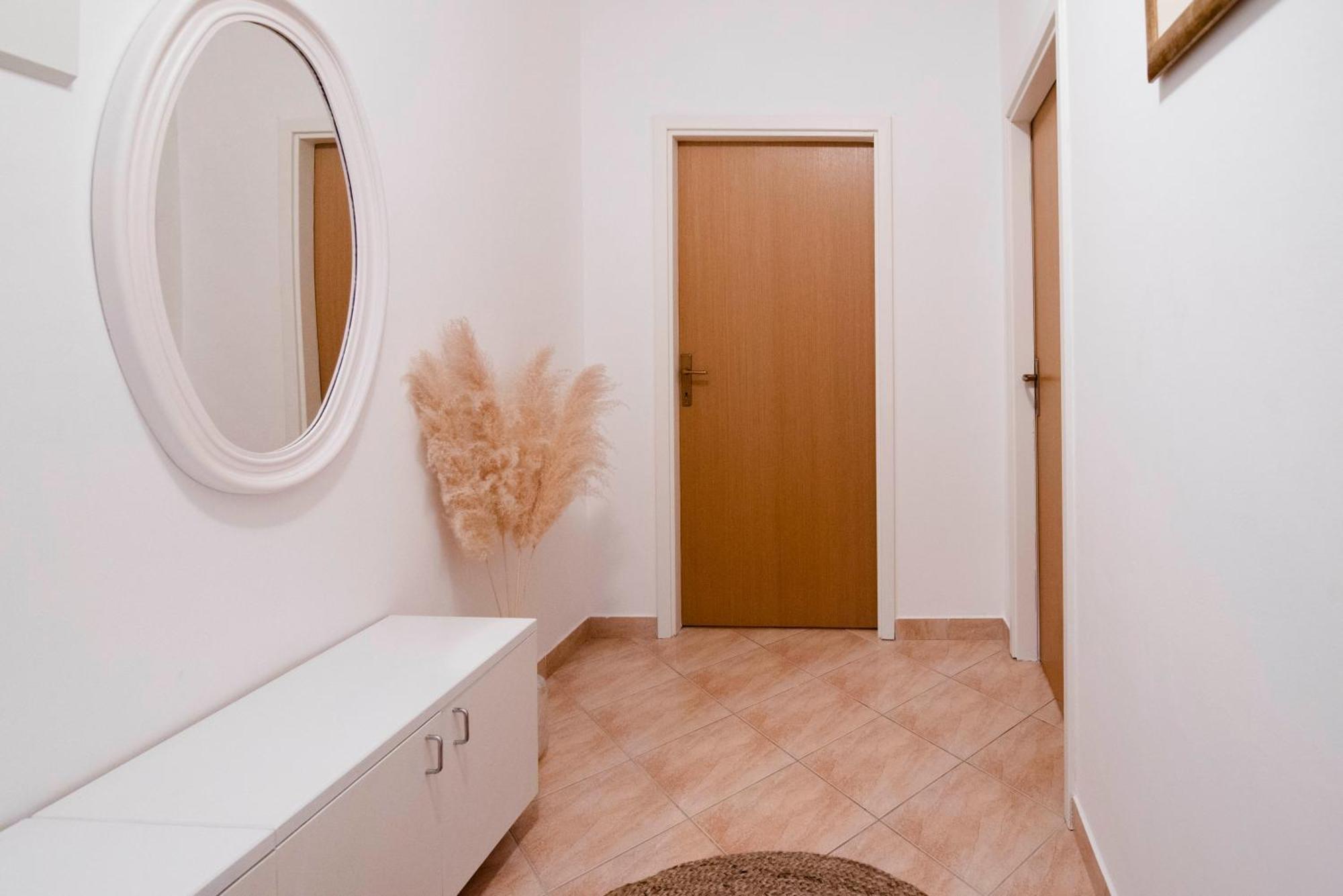 Apartman Karla Sinj Εξωτερικό φωτογραφία