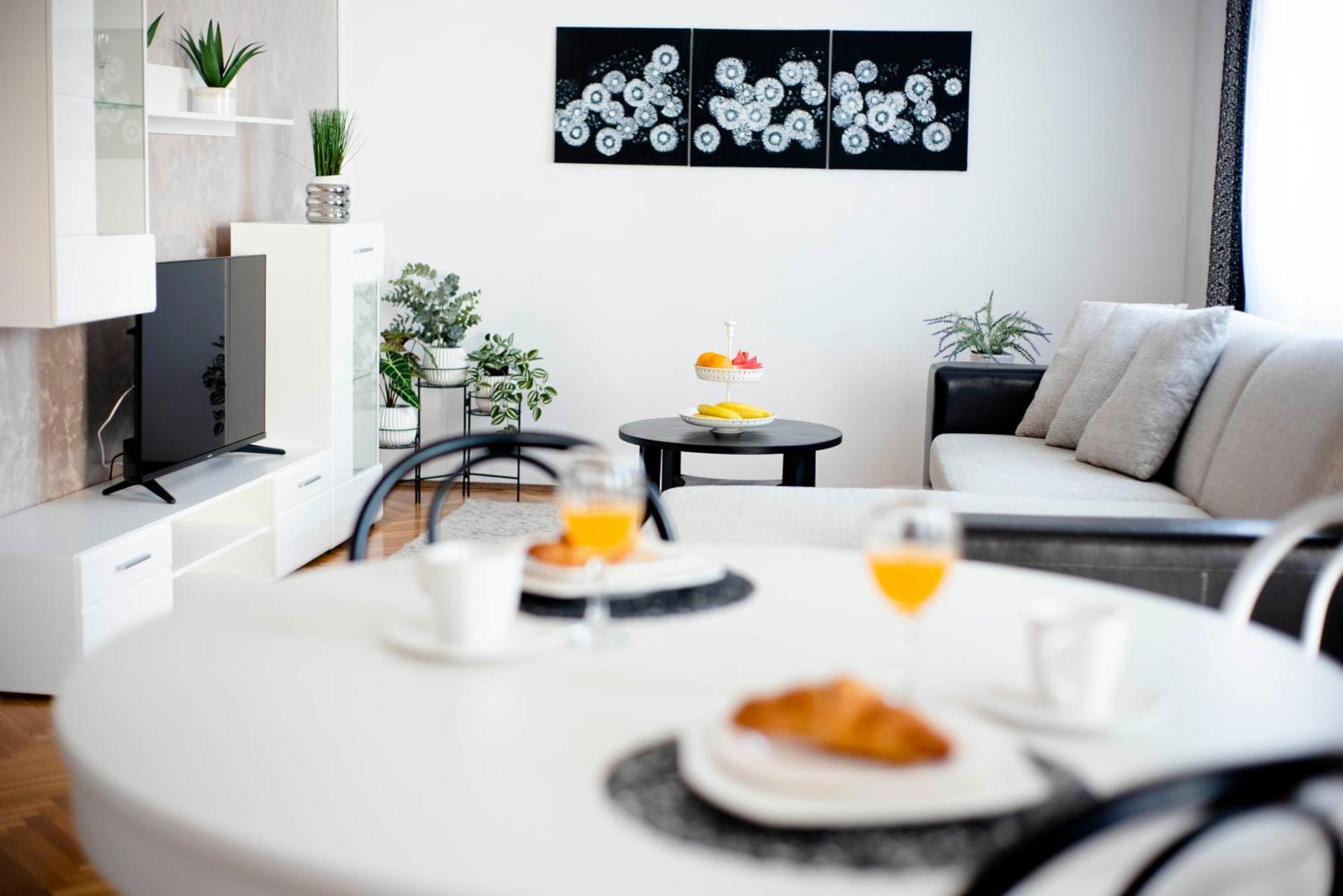 Apartman Karla Sinj Εξωτερικό φωτογραφία